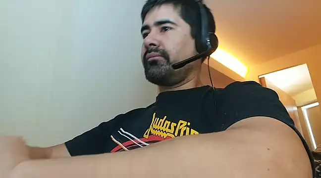 Snapshot of VonDoomdelToro chatting on February 13, 2025, 6:26 pm VonDoomdelToro online show from February 13, 2025, 6:26 pm