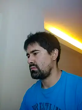 Snapshot of VonDoomdelToro chatting on January 5, 2025, 12:31 am VonDoomdelToro online show from January 5, 2025, 12:31 am