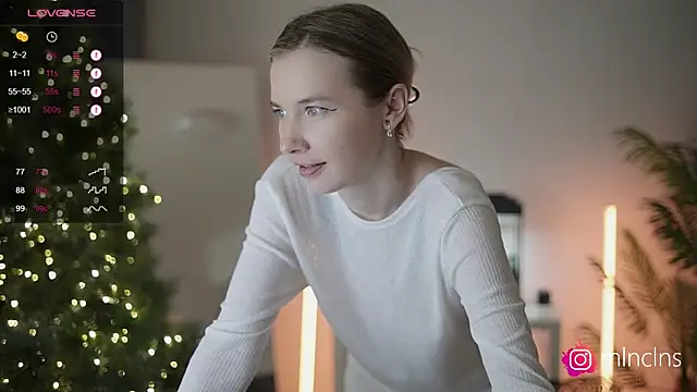 melanielwithu online show from December 3, 2024, 10:34 pm