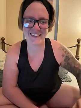 Lizzyloo online show from January 14, 2025, 12:43 am