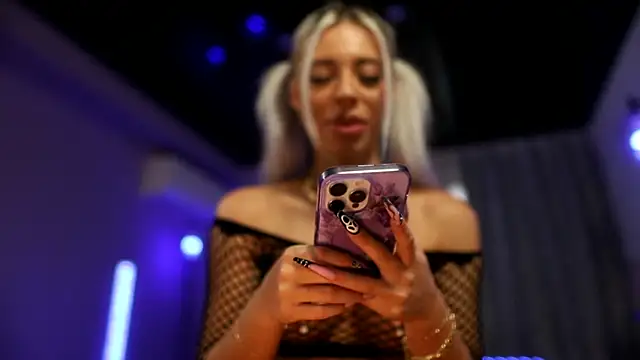 Snapshot of mandypeas chatting on October 3, 2025, 6:59 am mandypeas online show from October 3, 2025, 6:59 am