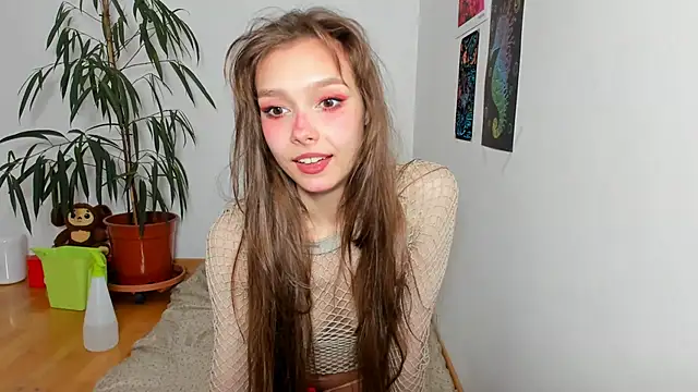Snapshot of Michelle_Melnss chatting on February 16, 2025, 5:48 am Michelle Melnss online show from February 16, 2025, 5:48 am