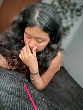 Peach Girll online show from February 5, 2026, 2:35 pm