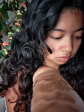 Snapshot of Peach_Girll chatting on November 4, 2025, 12:09 pm Peach Girll online show from November 4, 2025, 12:09 pm