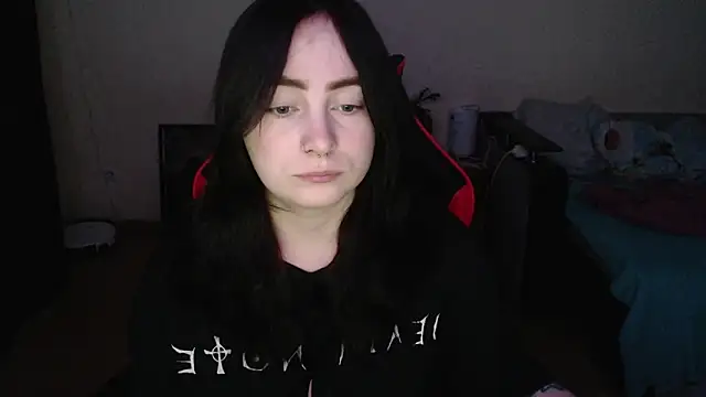 Laralianna online show from February 12, 2026, 11:04 pm