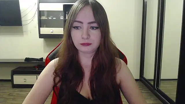 Laralianna online show from February 17, 2025, 6:39 pm