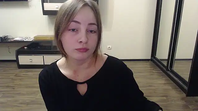 Laralianna online show from December 1, 2024, 6:35 pm