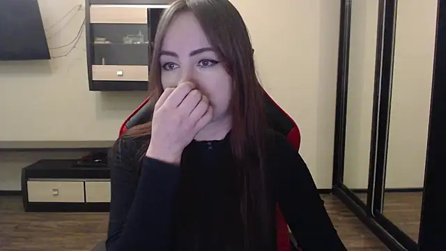Laralianna online show from January 6, 2025, 10:36 pm