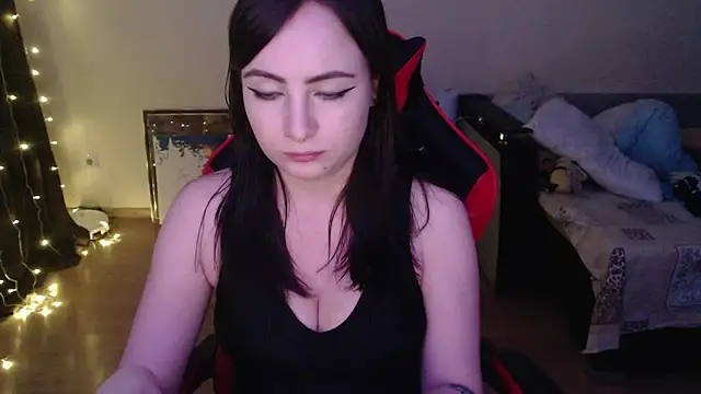 Laralianna online show from January 8, 2026, 4:29 am