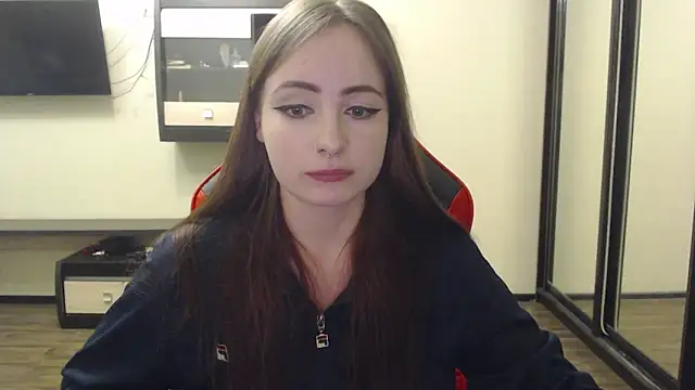 Laralianna online show from December 14, 2024, 6:41 pm