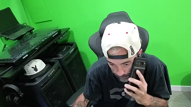 kuruptxxx live online show from October 8, 2025, 6:19 pm