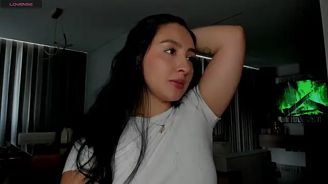 AnushaKumari online show from September 17, 2025, 4:09 pm