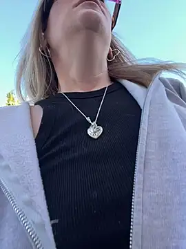 Snapshot of Lexi_Shocker chatting on March 19, 2025, 2:48 am Lexi Shocker online show from March 19, 2025, 2:48 am