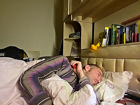 Snapshot of theSmallest-dick chatting on September 18, 2025, 10:46 pm theSmallest-dick online show from September 18, 2025, 10:46 pm