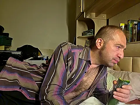 Snapshot of theSmallest-dick chatting on September 18, 2025, 1:08 am theSmallest-dick online show from September 18, 2025, 1:08 am