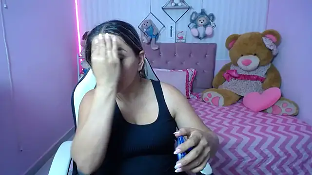 Snapshot of cum_bigass chatting on September 18, 2025, 12:19 pm cum bigass online show from September 18, 2025, 12:19 pm