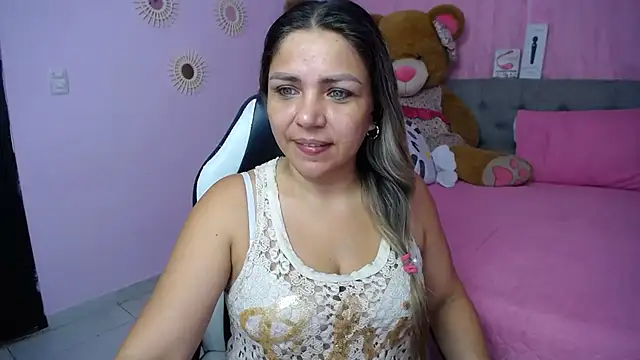 Snapshot of cum_bigass chatting on October 30, 2025, 12:25 pm cum bigass online show from October 30, 2025, 12:25 pm