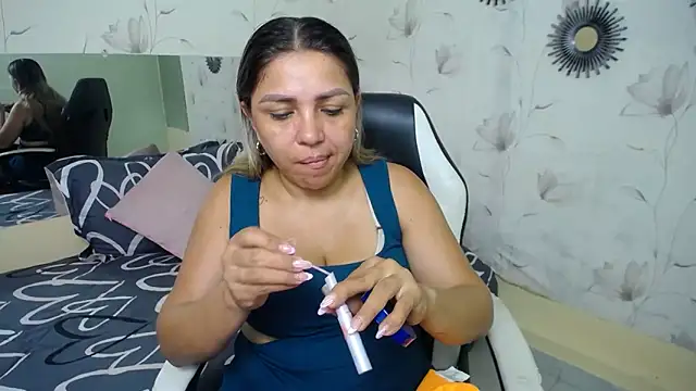 Snapshot of cum_bigass chatting on October 4, 2025, 12:07 pm cum bigass online show from October 4, 2025, 12:07 pm