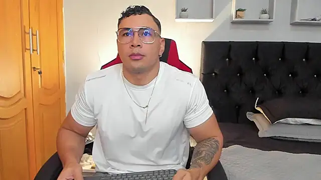 tyler hank01 online show from March 30, 2026, 10:55 pm