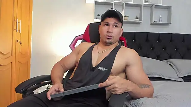 tyler hank01 online show from March 24, 2026, 6:19 pm