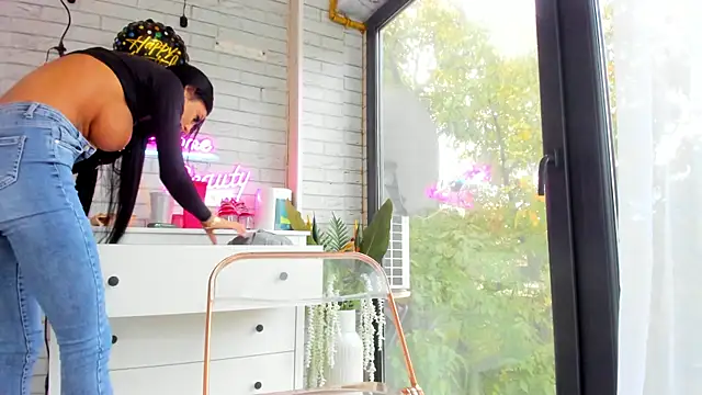 Britney Charm  online show from October 12, 2025, 6:26 am