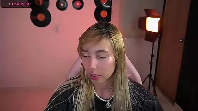 Saucy Jenn online show from March 22, 2026, 10:22 pm