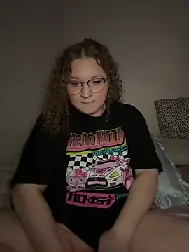 Snapshot of EmmieRae chatting on September 17, 2025, 4:14 am EmmieRae online show from September 17, 2025, 4:14 am