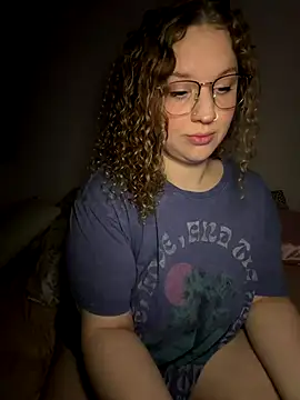 EmmieRae online show from December 1, 2025, 3:40 am