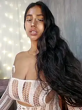 Valentinne z online show from January 29, 2025, 6:43 am