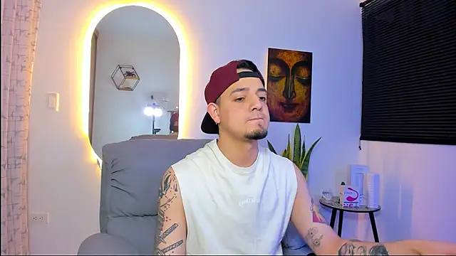 alejandro calderon1 online show from January 15, 2026, 2:48 am