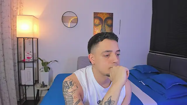 alejandro calderon1 online show from May 18, 2026, 1:39 am