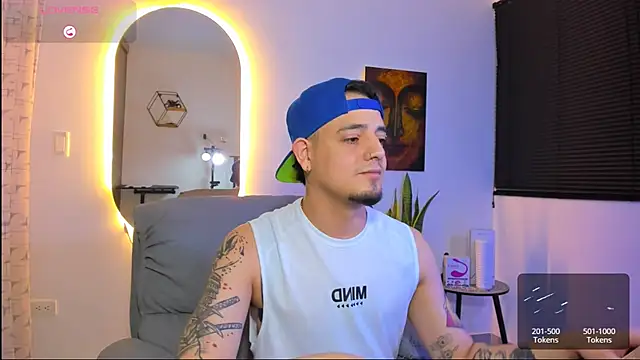 Snapshot of alejandro_calderon1 chatting on February 11, 2026, 3:50 am alejandro calderon1 online show from February 11, 2026, 3:50 am