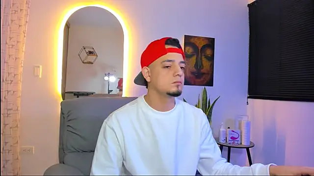 Snapshot of alejandro_calderon1 chatting on February 2, 2026, 5:28 am alejandro calderon1 online show from February 2, 2026, 5:28 am