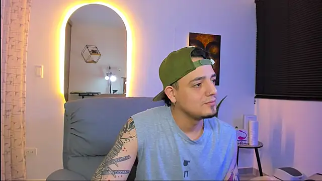 Snapshot of alejandro_calderon1 chatting on February 26, 2026, 6:02 am alejandro calderon1 online show from February 26, 2026, 6:02 am