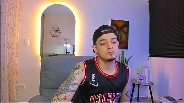 Snapshot of alejandro_calderon1 chatting on February 23, 2026, 3:30 am alejandro calderon1 online show from February 23, 2026, 3:30 am