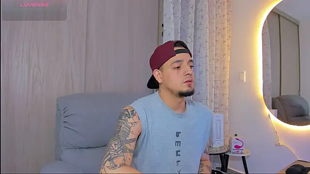 alejandro calderon1 online show from November 17, 2025, 5:00 am