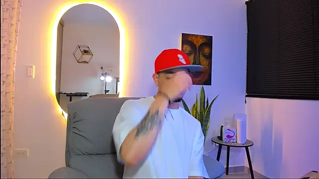 Snapshot of alejandro_calderon1 chatting on February 10, 2026, 6:01 am alejandro calderon1 online show from February 10, 2026, 6:01 am