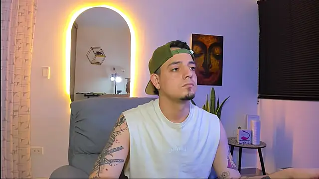 Snapshot of alejandro_calderon1 chatting on February 24, 2026, 2:45 am alejandro calderon1 online show from February 24, 2026, 2:45 am