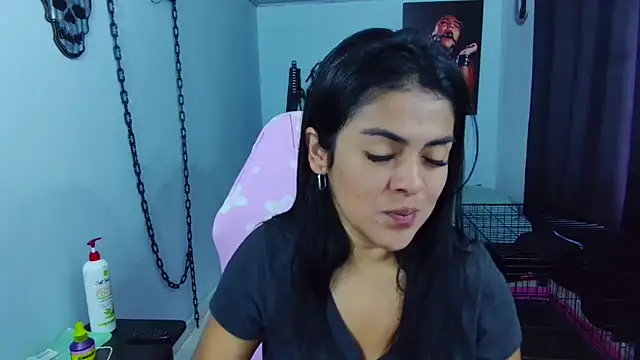 Hannah-grace online show from February 19, 2025, 12:11 pm