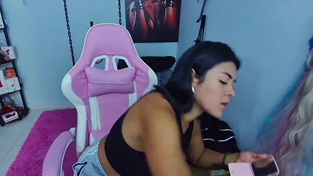 Hannah-grace online show from October 6, 2025, 2:07 pm