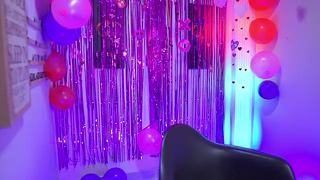 Snapshot of Kyomi_chang chatting on September 24, 2025, 1:17 pm Kyomi chang online show from September 24, 2025, 1:17 pm