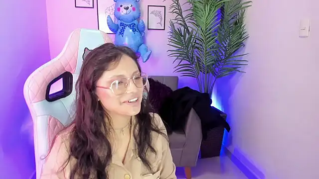 Kyomi chang online show from March 3, 2025, 12:39 pm