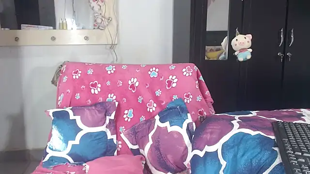 Snapshot of aleera_starxx982 chatting on October 28, 2025, 1:17 am aleera starxx982 online show from October 28, 2025, 1:17 am