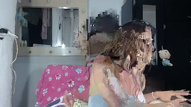 Snapshot of aleera_starxx982 chatting on October 24, 2025, 11:26 pm aleera starxx982 online show from October 24, 2025, 11:26 pm