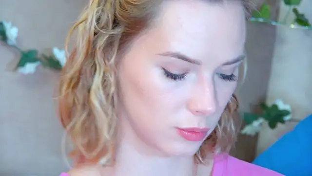 GentleRossi online show from April 15, 2026, 3:16 pm