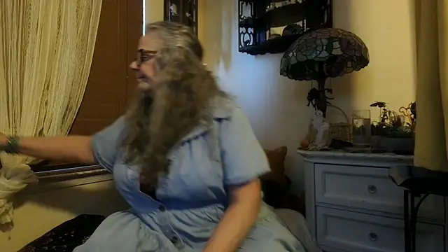 Snapshot of DestineeLoverGirl chatting on October 24, 2025, 12:37 pm DestineeLoverGirl online show from October 24, 2025, 12:37 pm