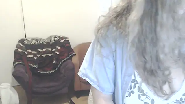 DestineeLoverGirl online show from November 4, 2025, 2:10 pm