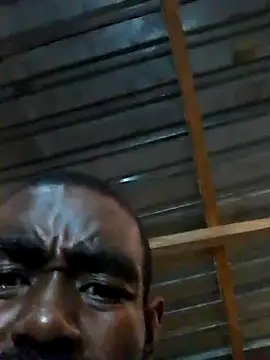 Snapshot of Johnny_emboh chatting on October 7, 2025, 9:43 am Johnny emboh online show from October 7, 2025, 9:43 am