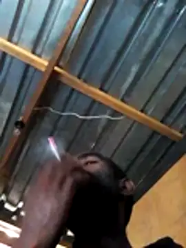 Snapshot of Johnny_emboh chatting on November 8, 2025, 5:11 am Johnny emboh online show from November 8, 2025, 5:11 am