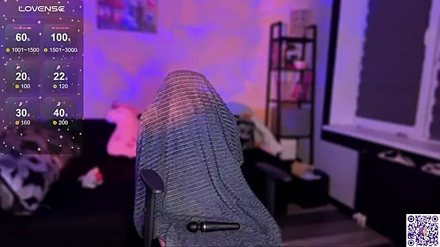 Chanel Gill online show from November 13, 2025, 11:30 pm